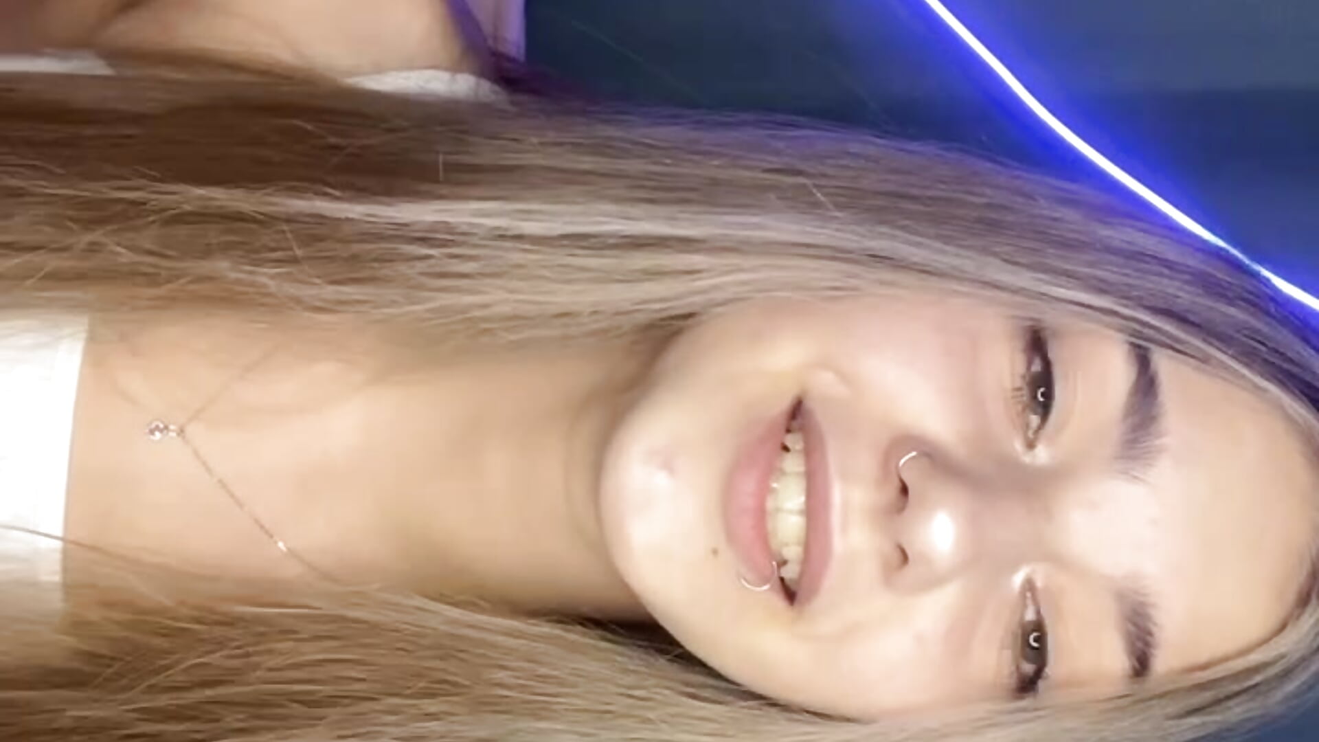 TikTok — filmik angel_lin, modela(-lki) na kamerkach