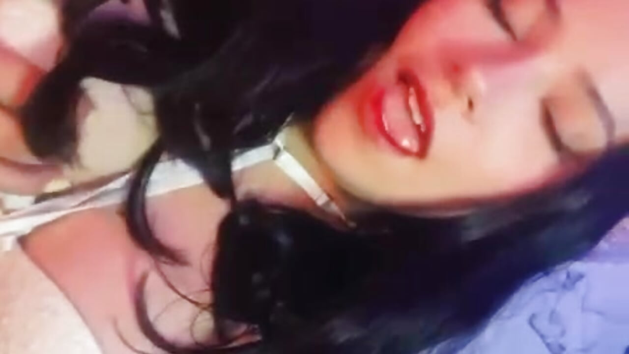 Sexy in white - video by isabellagiirl cam model