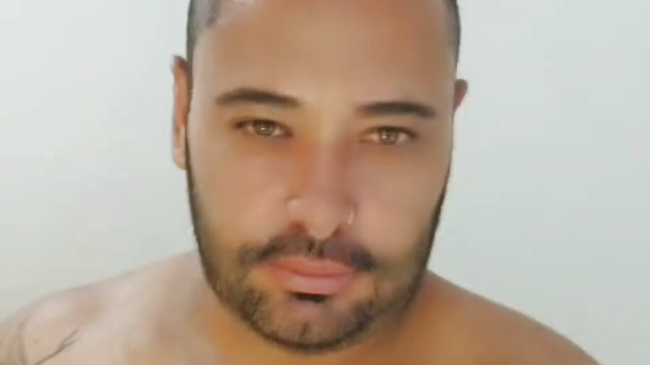 LIKE TO FELL THE PRESSURE OF GIRTHY COCK?  / GOSTA DE SENTIR A PRESSAO? - video by drlluis cam model