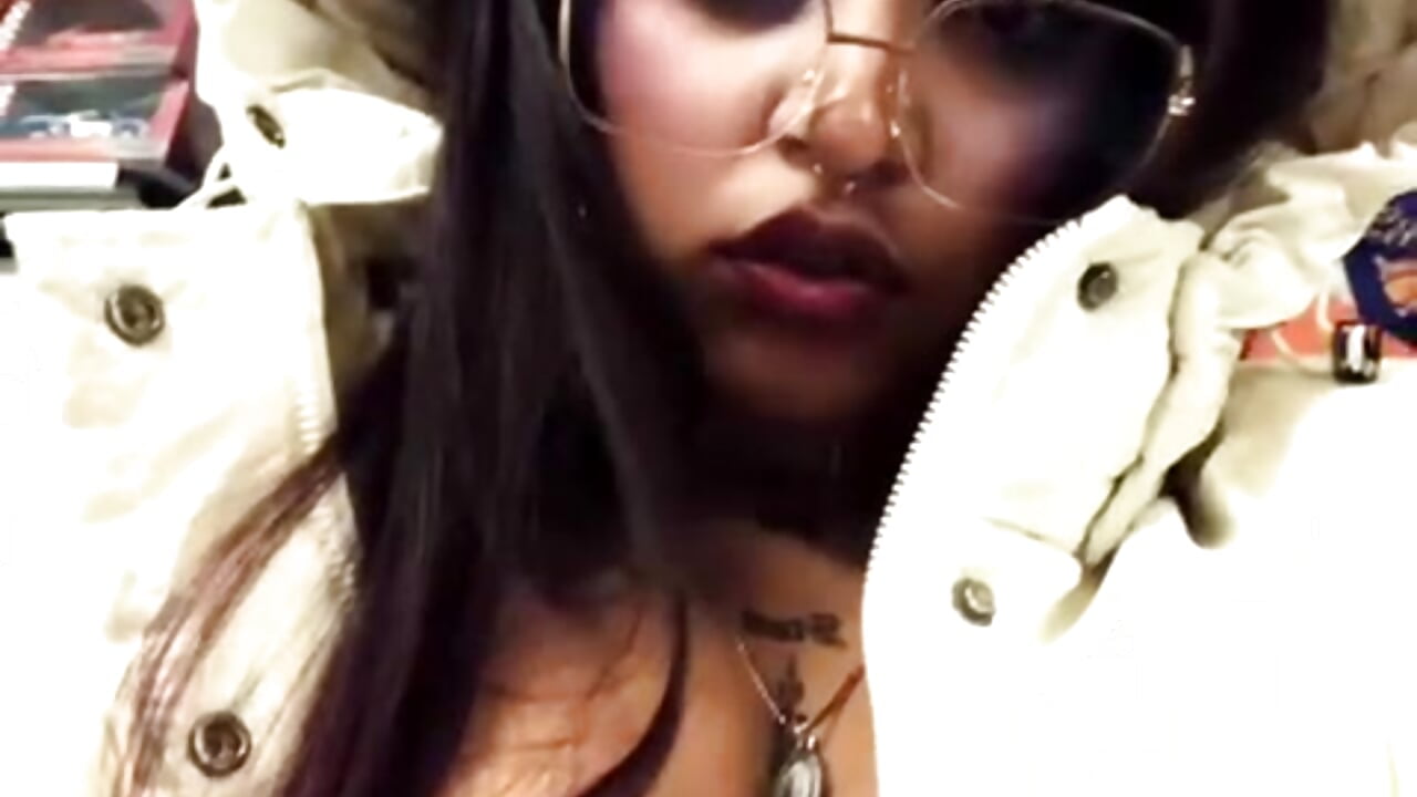 WhatsApp Video 2025-12-20 at 10,57,21 AM - video av Baby__AMBAR cam-modell