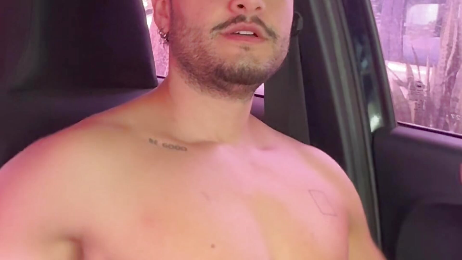 man musky post workout 💪💦 - Vídeo de guzzfit, modelo de vídeos