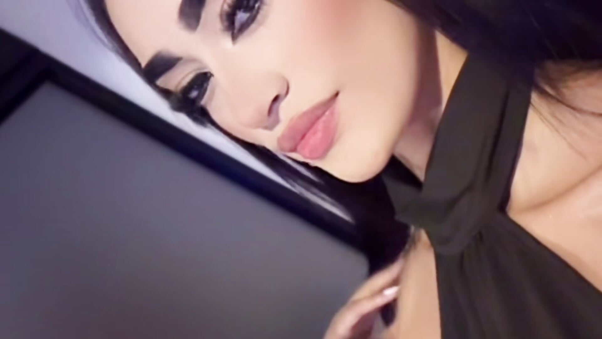 You think about me 🫦 – video af sophieedear cam-model