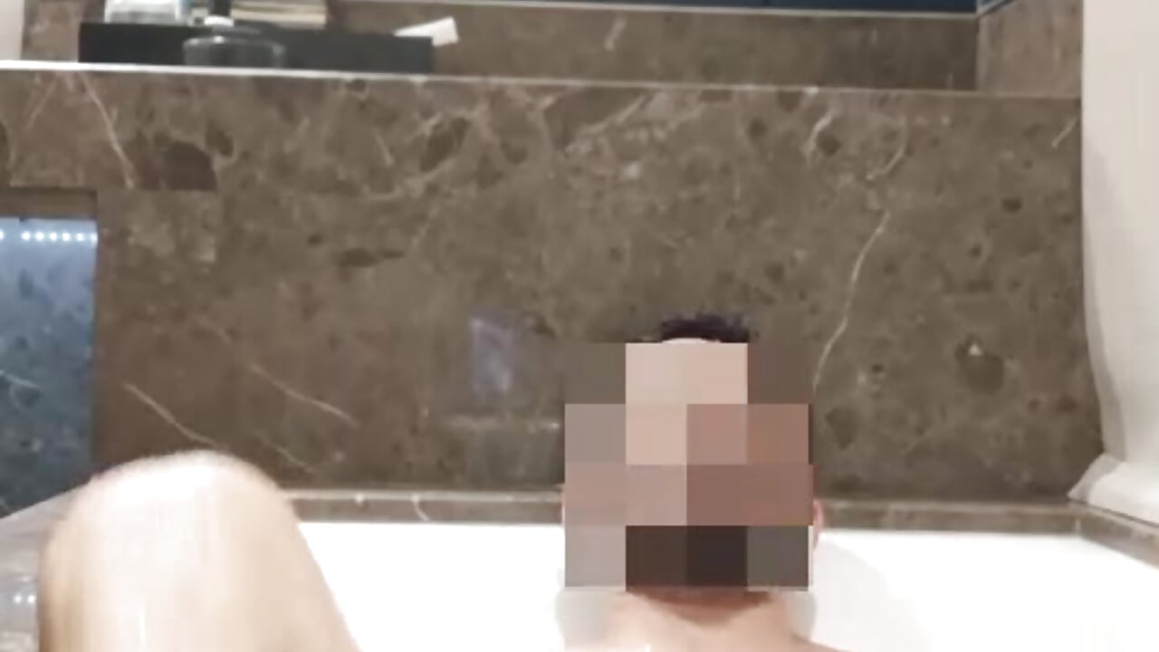cum in bathtub - vídeo de Indiancocklove modelo de câmara