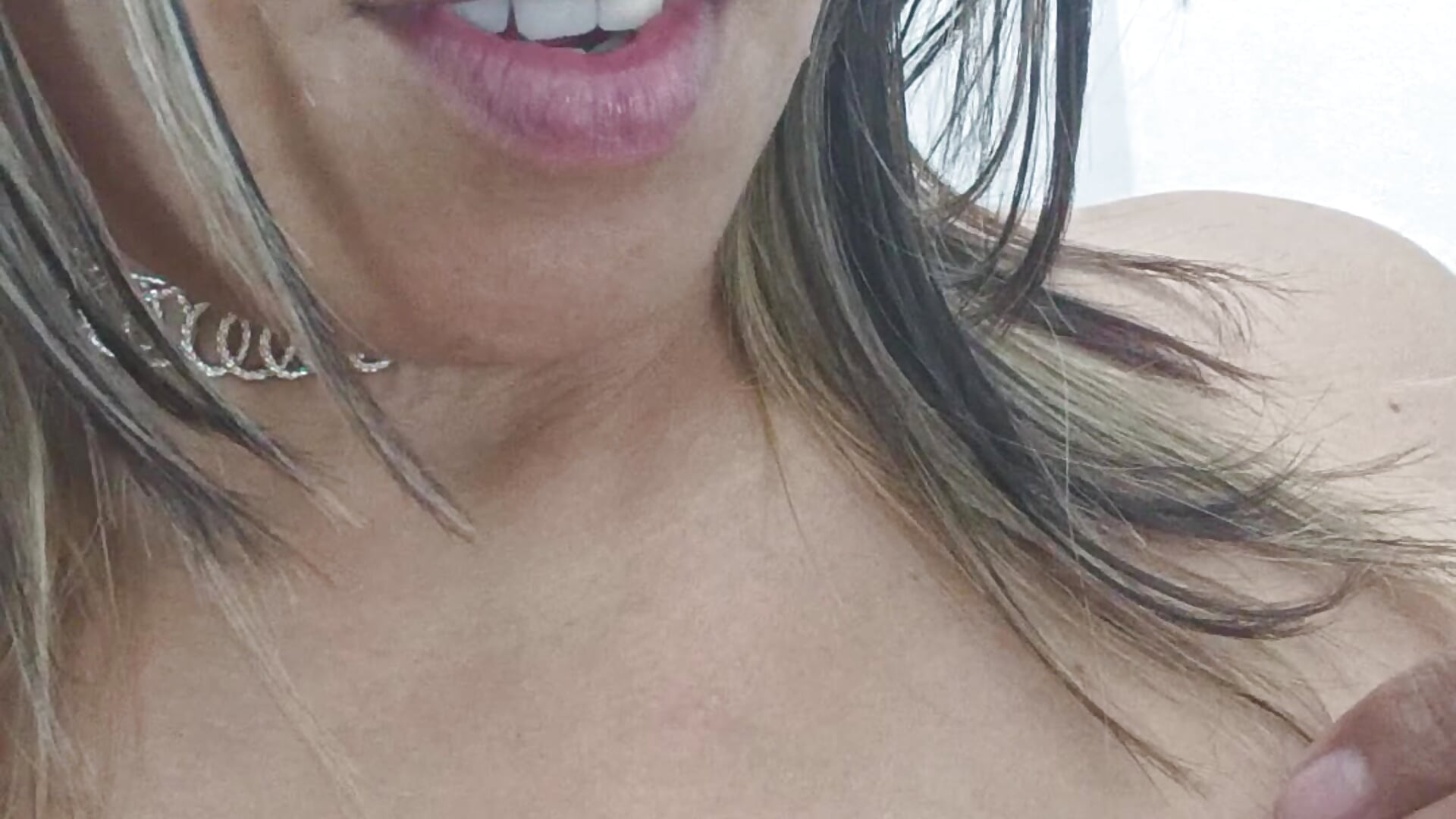 Horny! - video av Misst3lla cam model