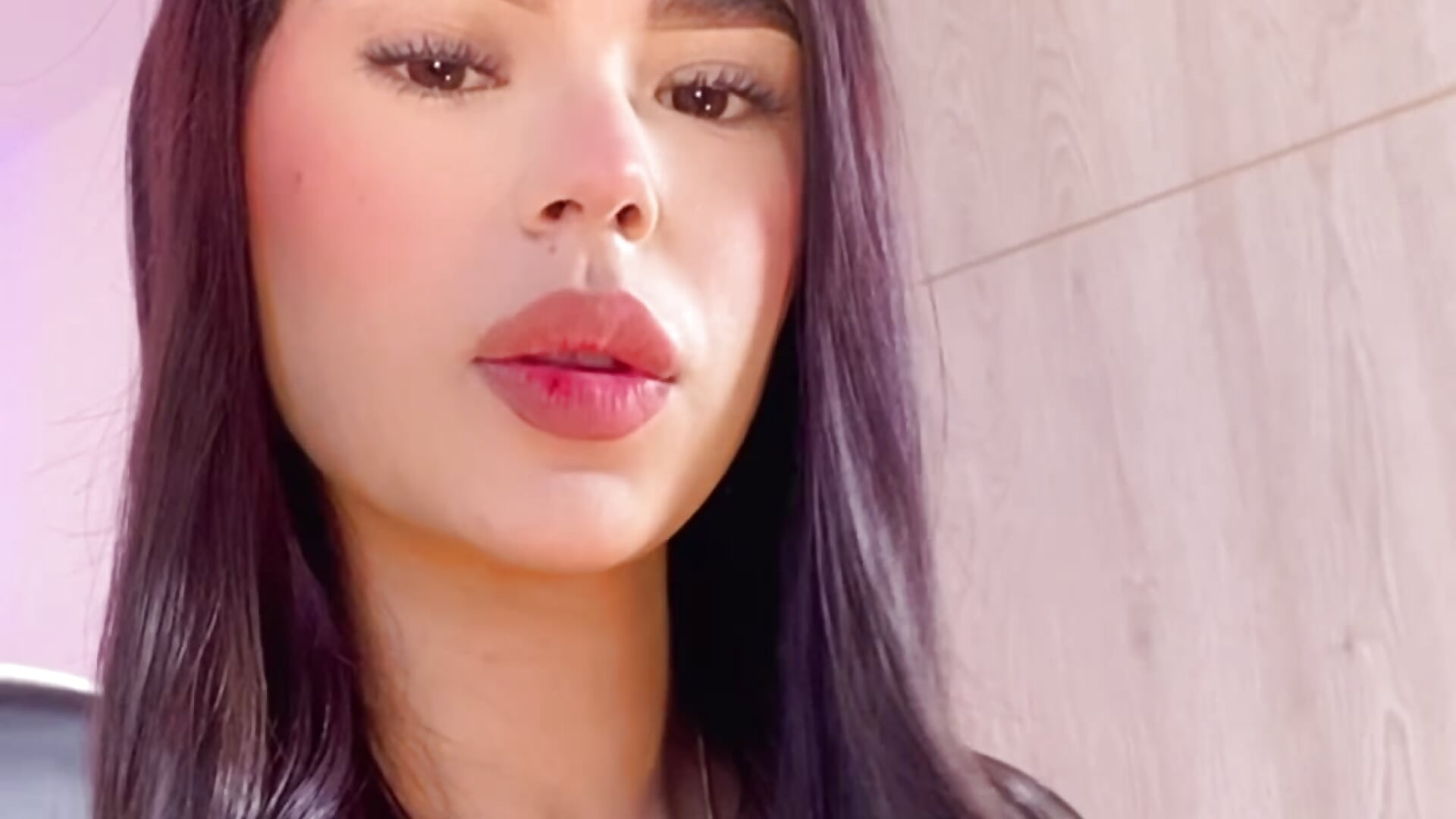 Hi love 🫣 - video by ZairaEon cam model