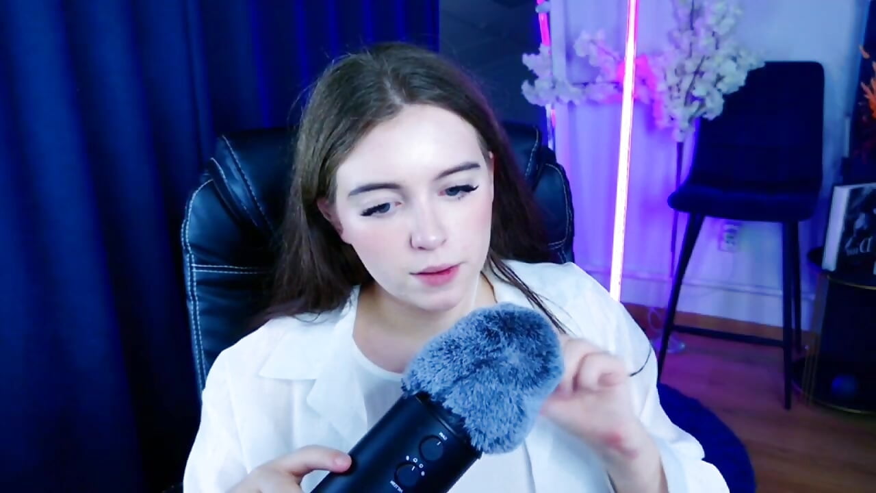 💕 - vidéo du modèle de showcams chisifri1