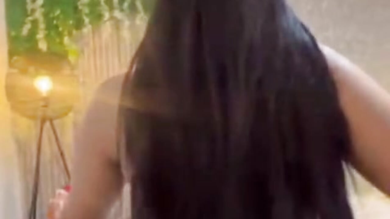 melodytop - video by melody_pons cam model