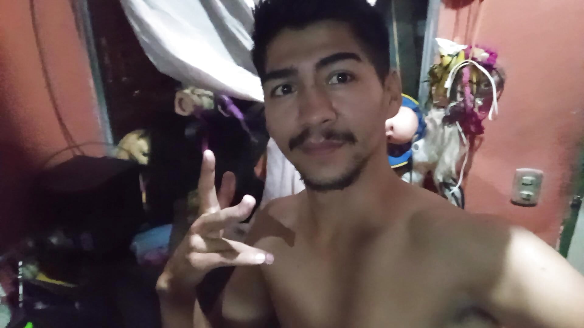 1000101376 - clip cu MRVIST model videochat