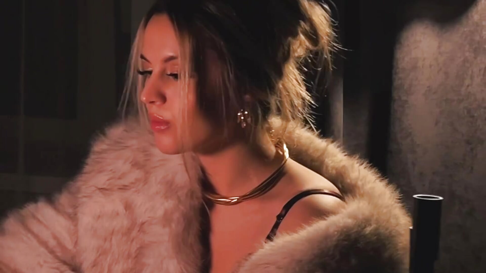 Hello dear - Vídeo de DenaArabie, modelo de vídeos