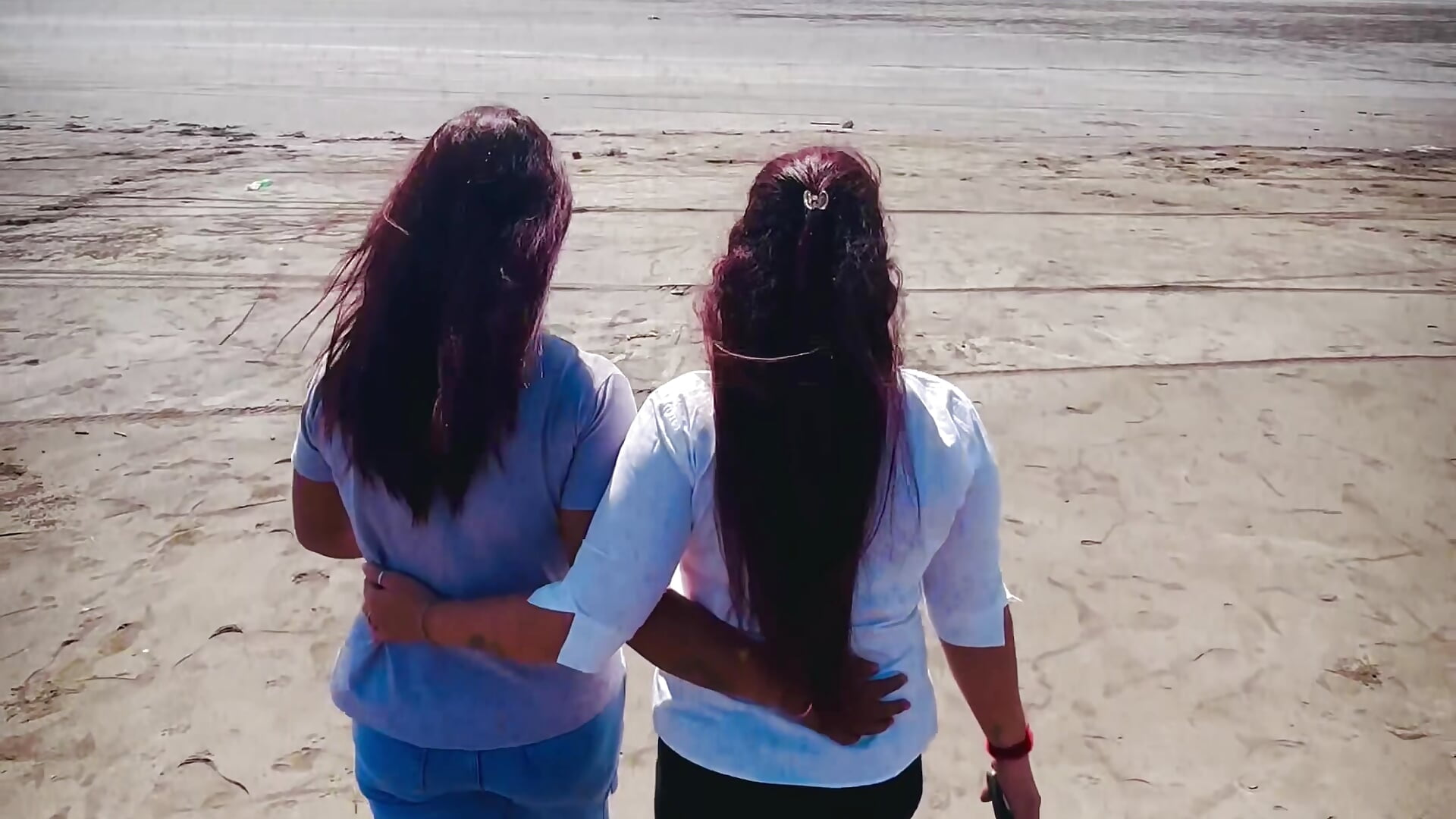 ❤️ – видео вебкам-модели NaughtyDesiGirls