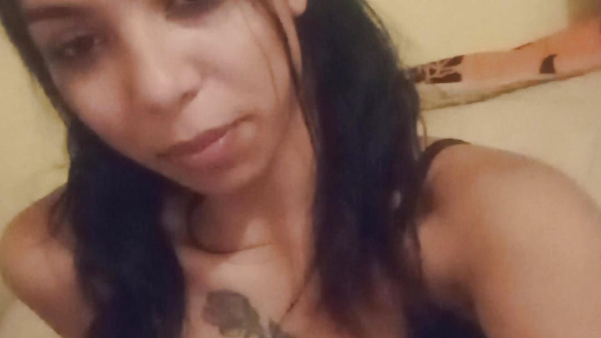 1000000341 - فيديو من nicolequin27 موديل الكام