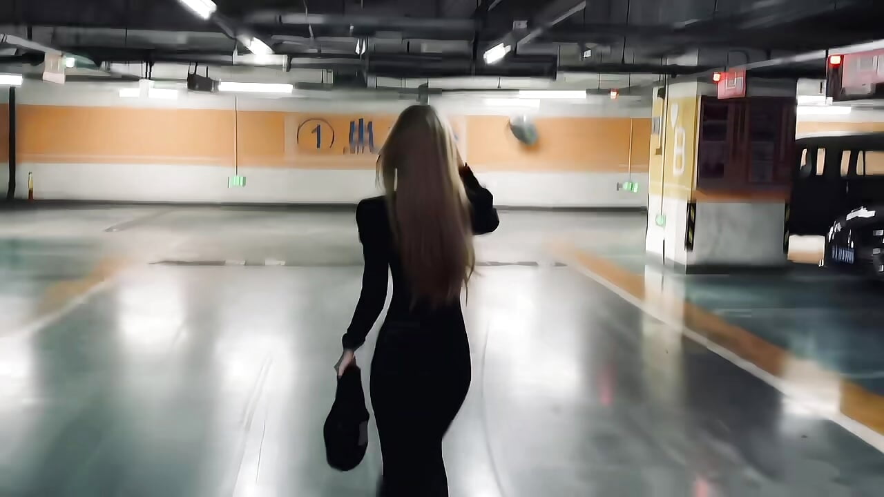 来个翘臀 – video od webkamerové modelky zhnmjx2025