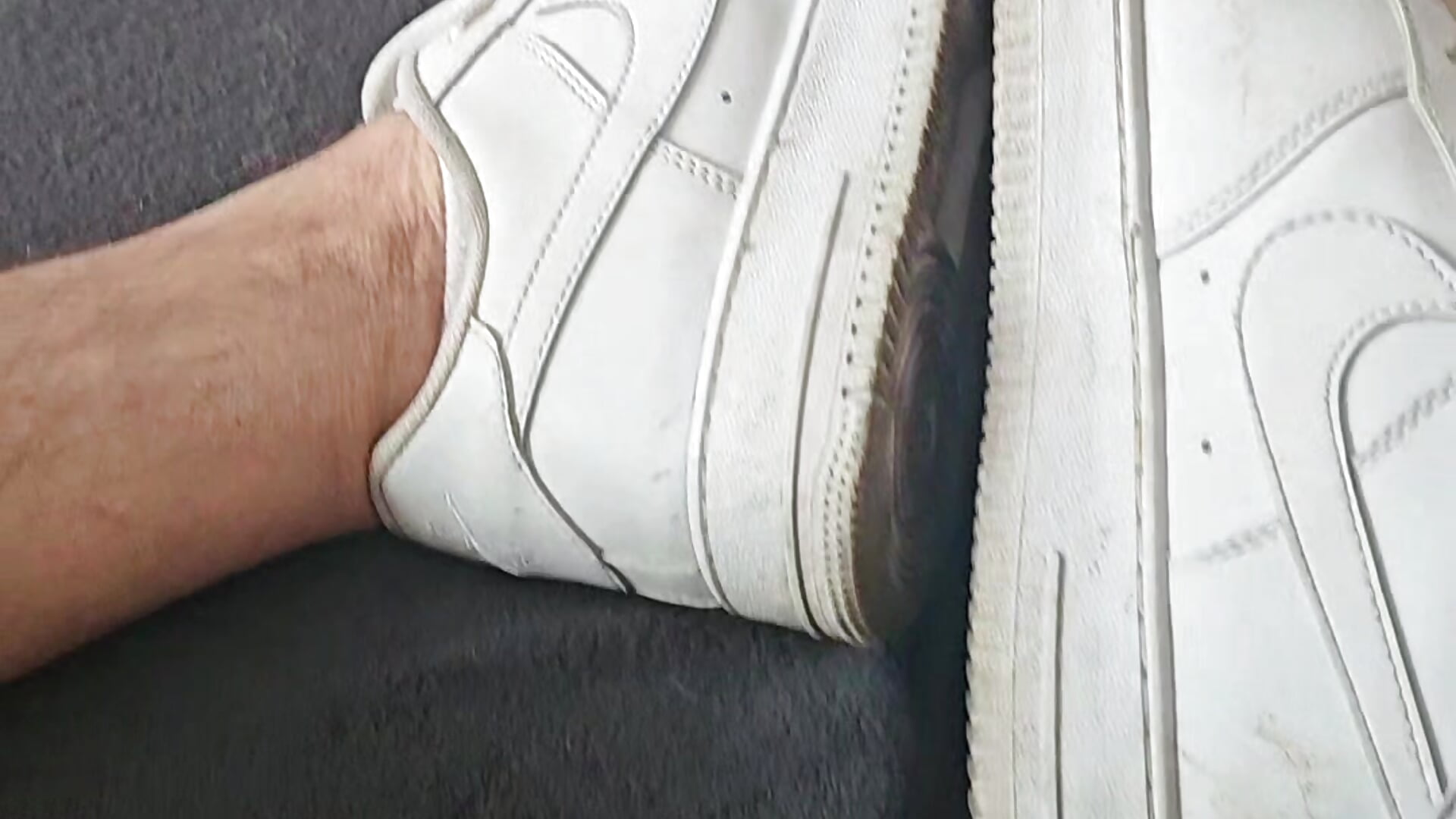 Nike - video oleh GiftingMayan kamera model