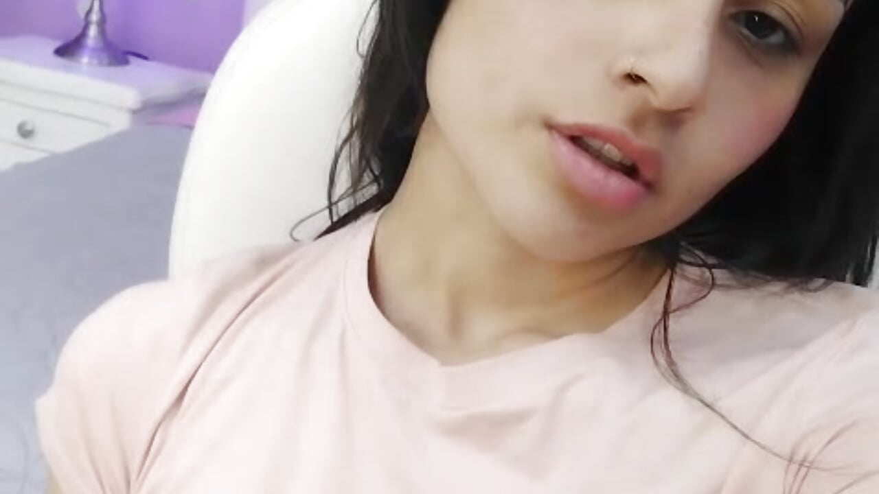 Beautiful girl - video by brittney_love0 cam model