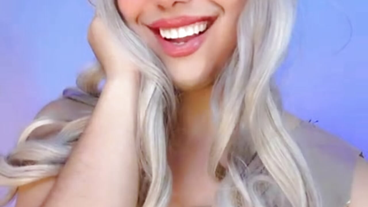 Me <3 - відео від вебкаммоделі Oxana-Novikova