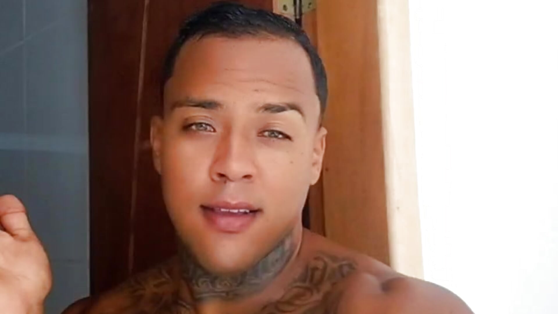 1000225248 – video modela na kameri Coringa777rj