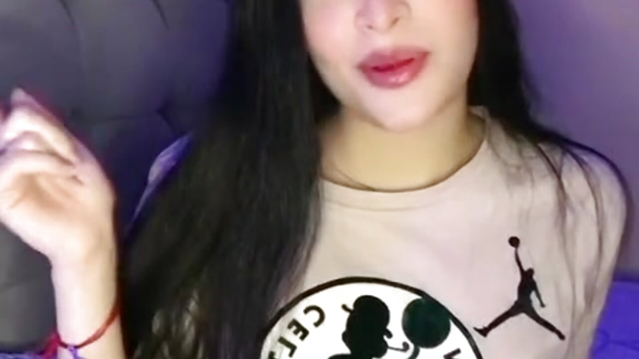 WhatsApp Video 2025-12-19 at 2,19,36 PM - Vídeo de Laia_hott01, modelo de vídeos