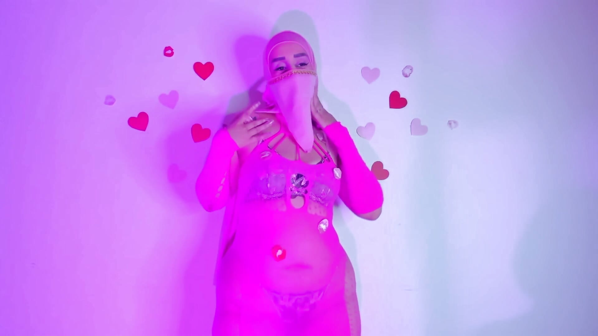 ♥️💋I'll wait for you on Saturday for the special Valentine's Day show.♥️💋 - video oleh model kamera Jadde_hamad