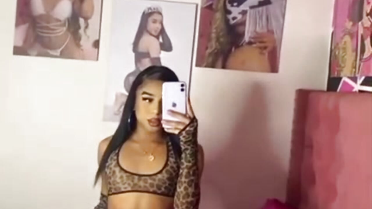 😘😈🔥🔥 - video by _PaulinaDoll_ cam model