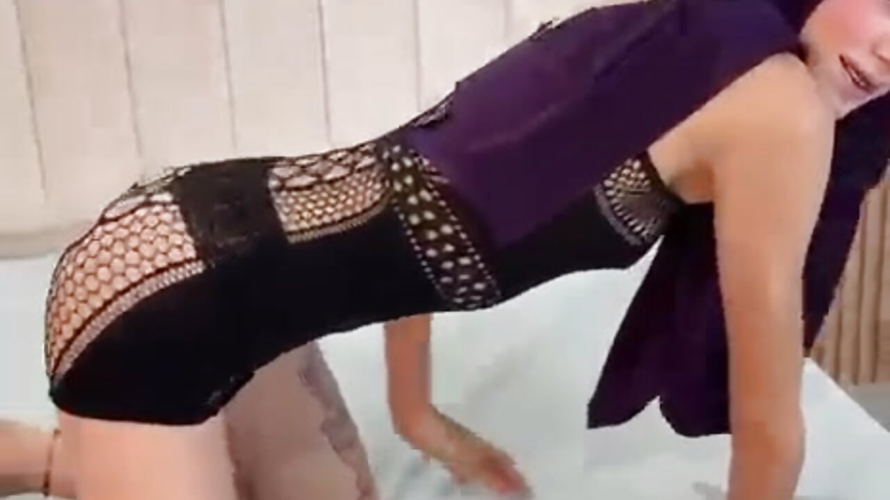 welcoem  🍒 - video by Gina_arabic cam model