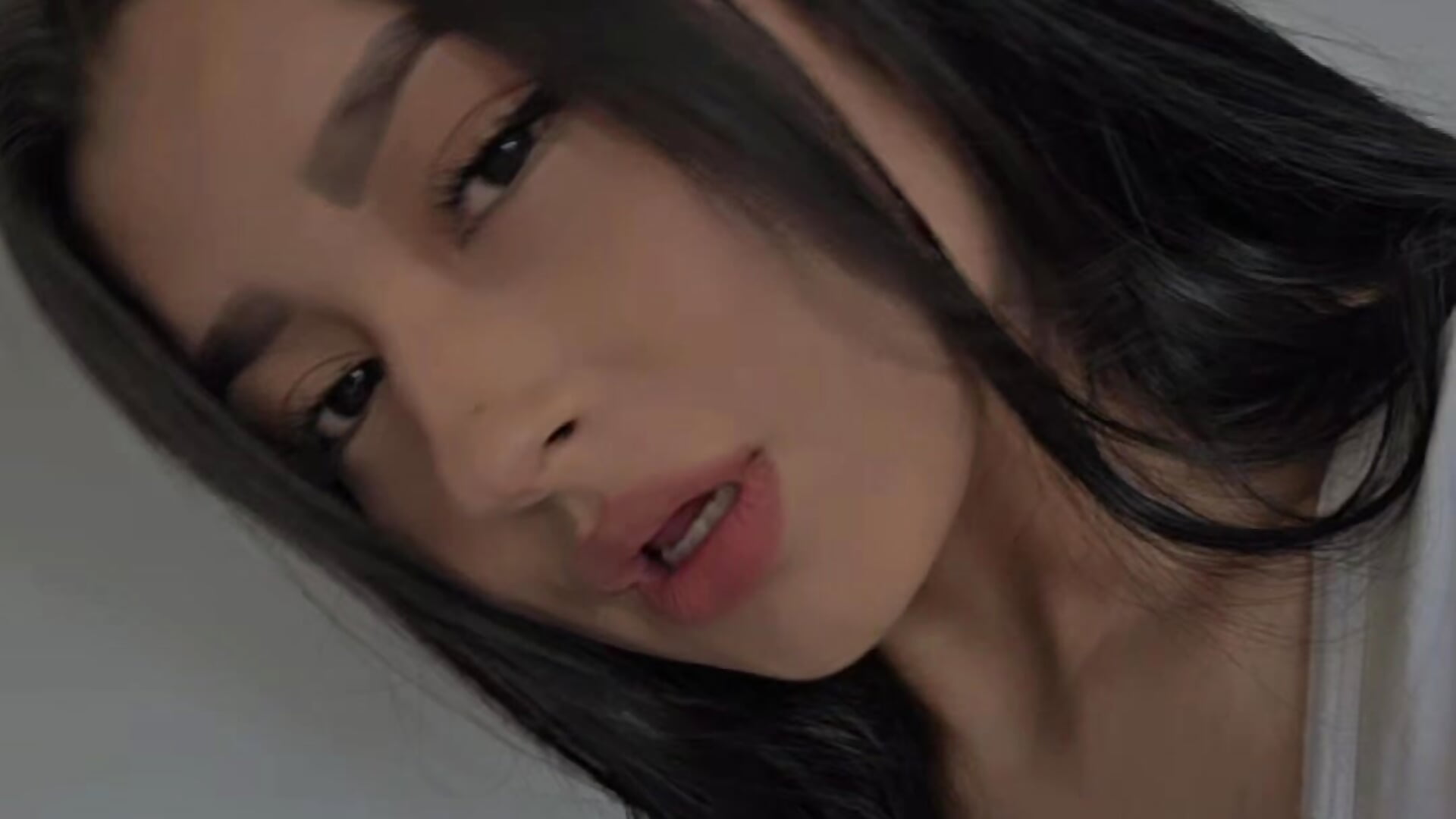 😈 - vidéo du modèle de showcams Emilyy05_