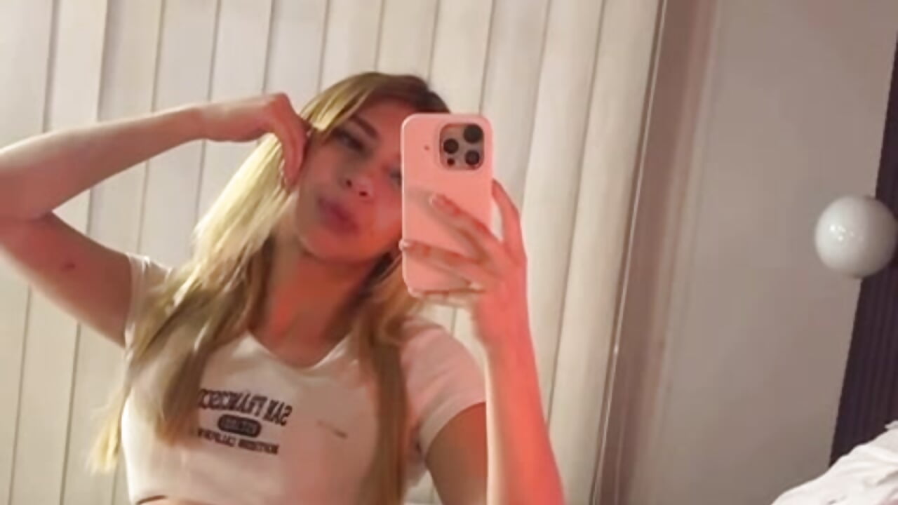 pretty me - 視頻由 Angel_zafiros 主播提供