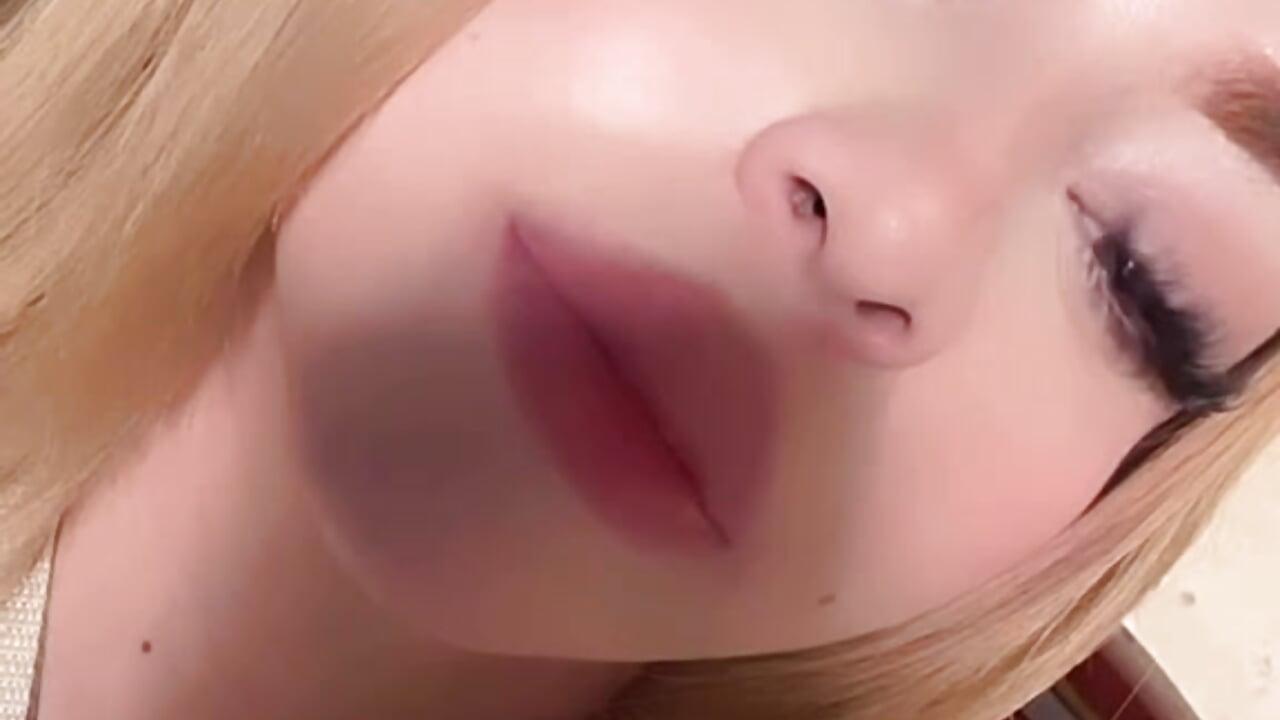 Where would you like this kiss? - video van Angel_zafiros cam-model