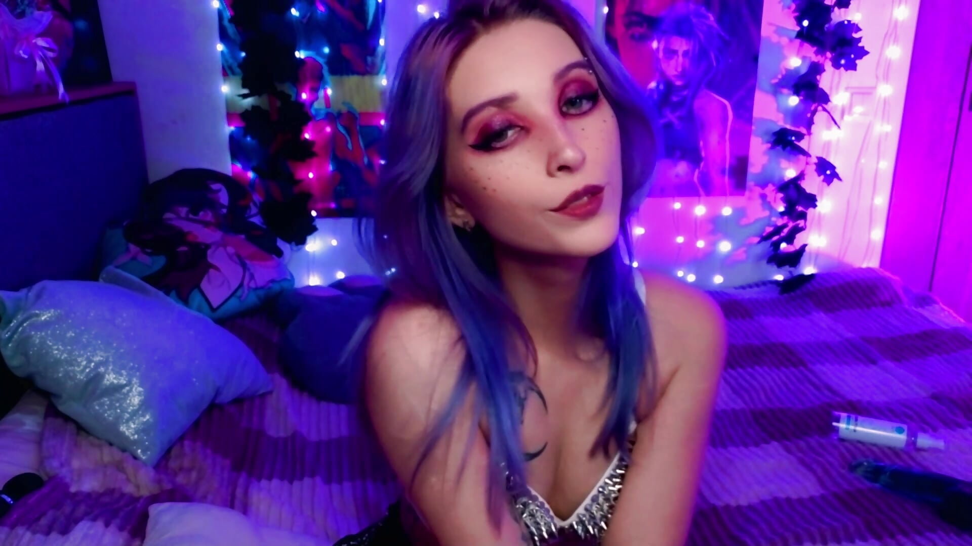 HI IM U E-GIRL DEYA💜 - วิดีโอโดย UEgirl_Deya โมเดลแคม