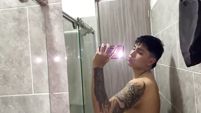 WhatsApp Video 2026-01-29 at 11.06.03 AM.mp4 - Vídeo de ThomasThund, modelo de vídeos