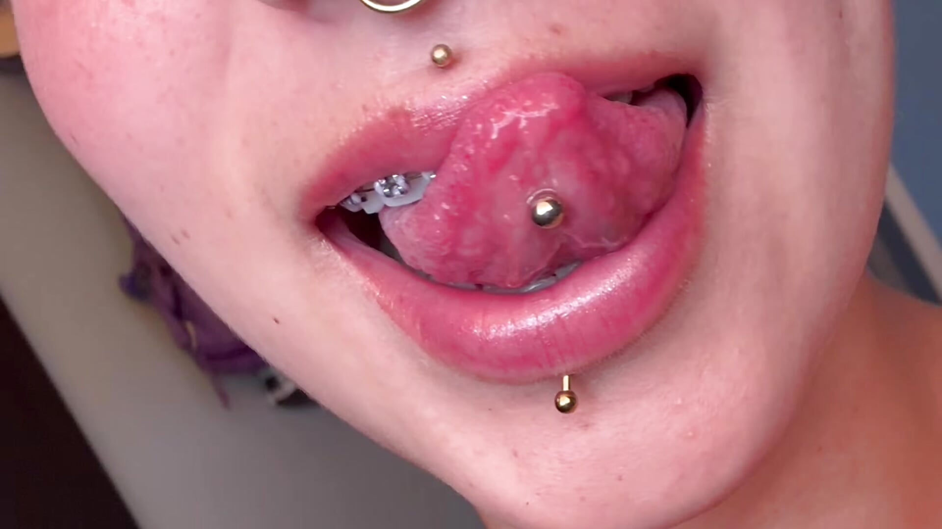 Piercings✨💛 - video oleh model kamera Lia_Moon_Official