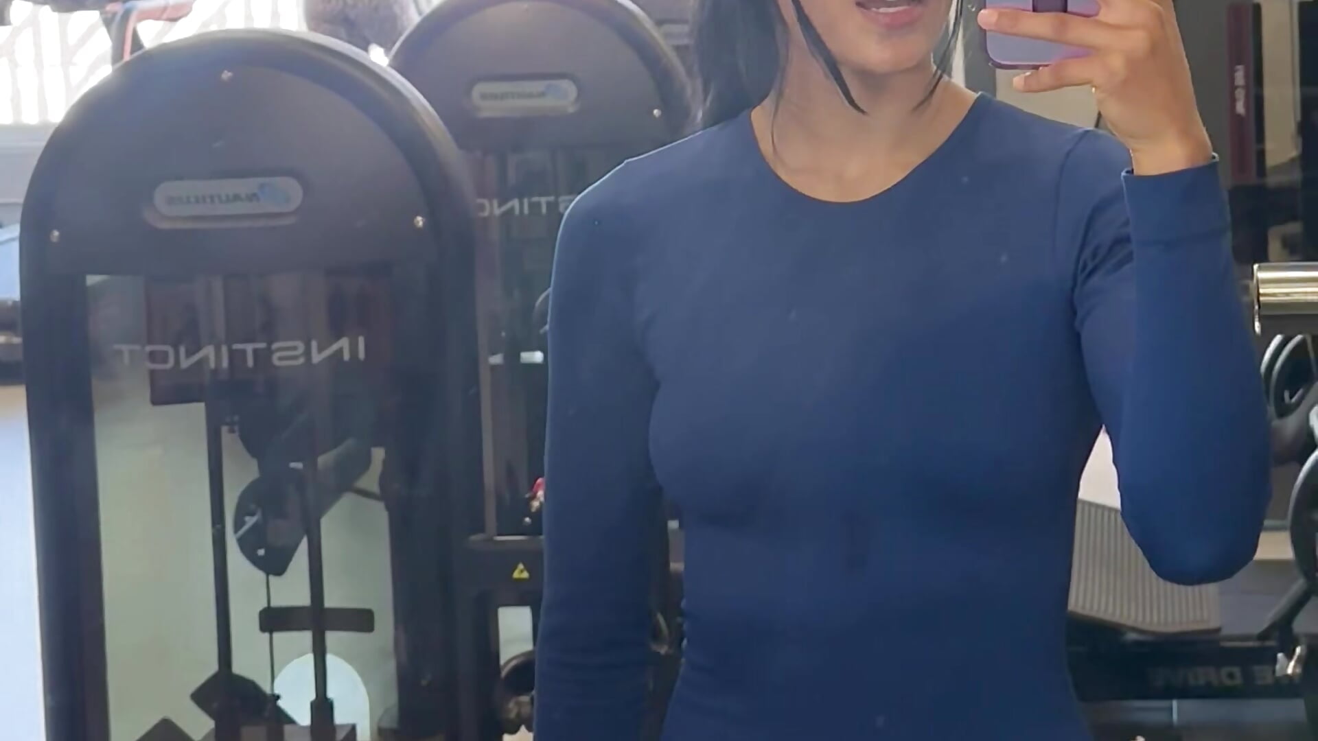 GYM - video oleh model kamera Ema_Rose_