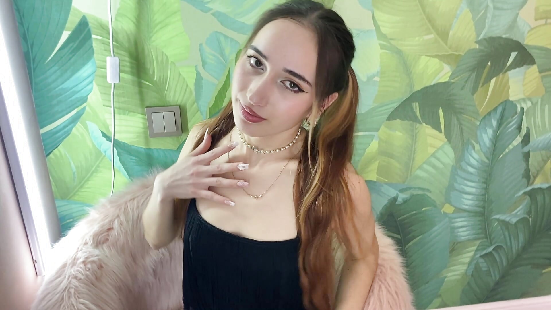 kiss ya - video by Gretta_Lane cam model