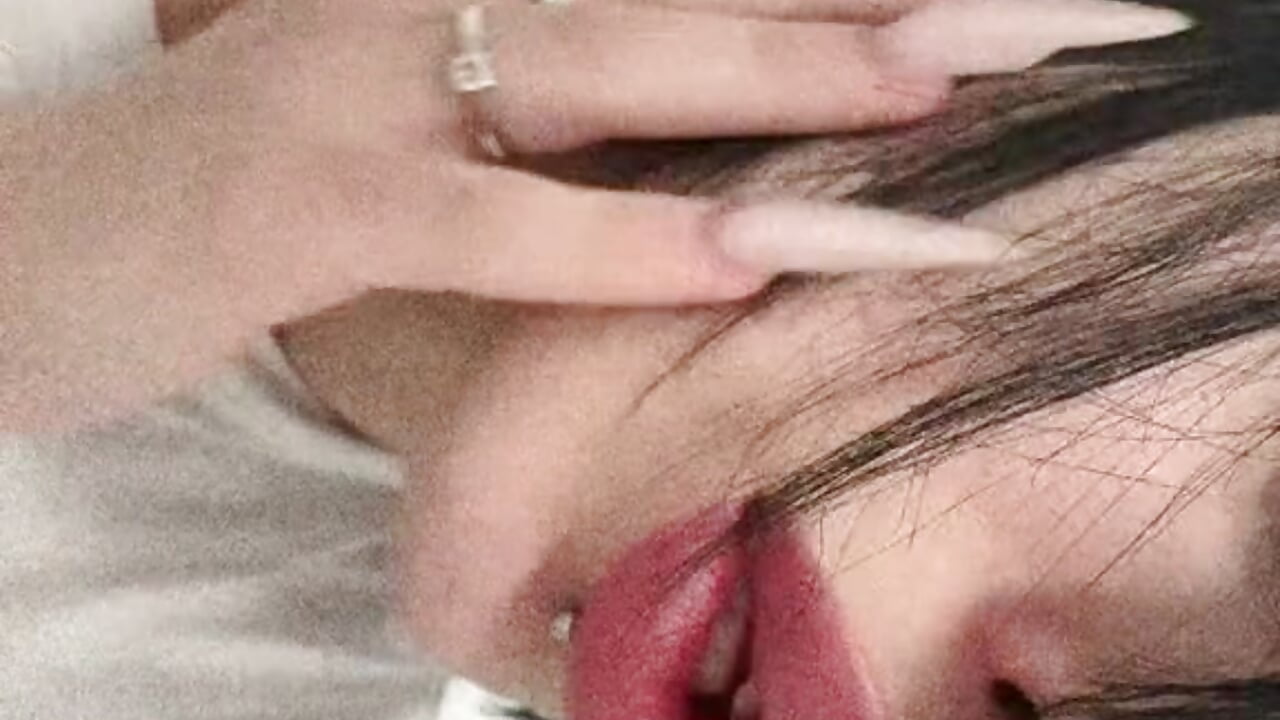 v14044g50000d458c4vog65l3dnbst40 - video by IvyAshworth cam model