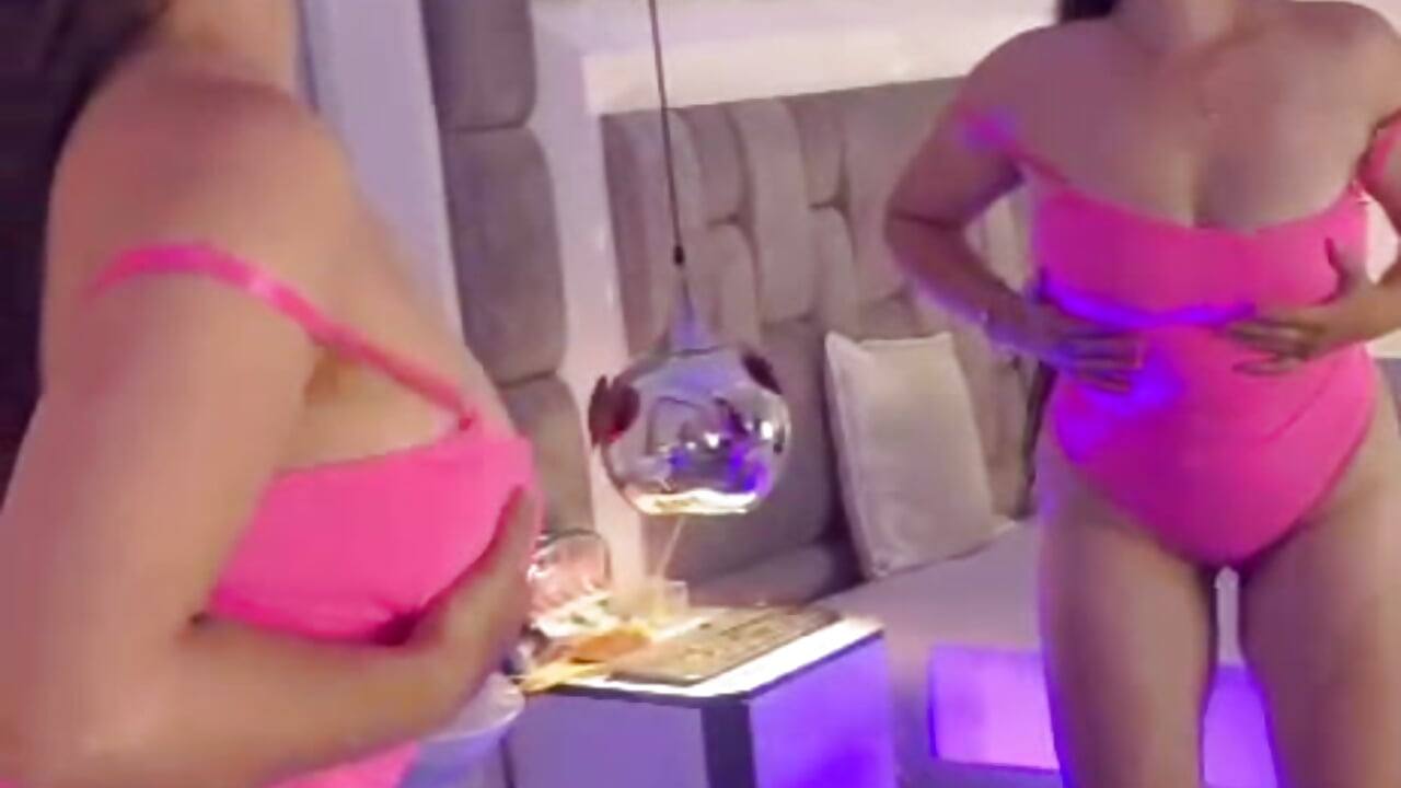 💗💗💗 - Vídeo de ElenaWatsonn, modelo de vídeos