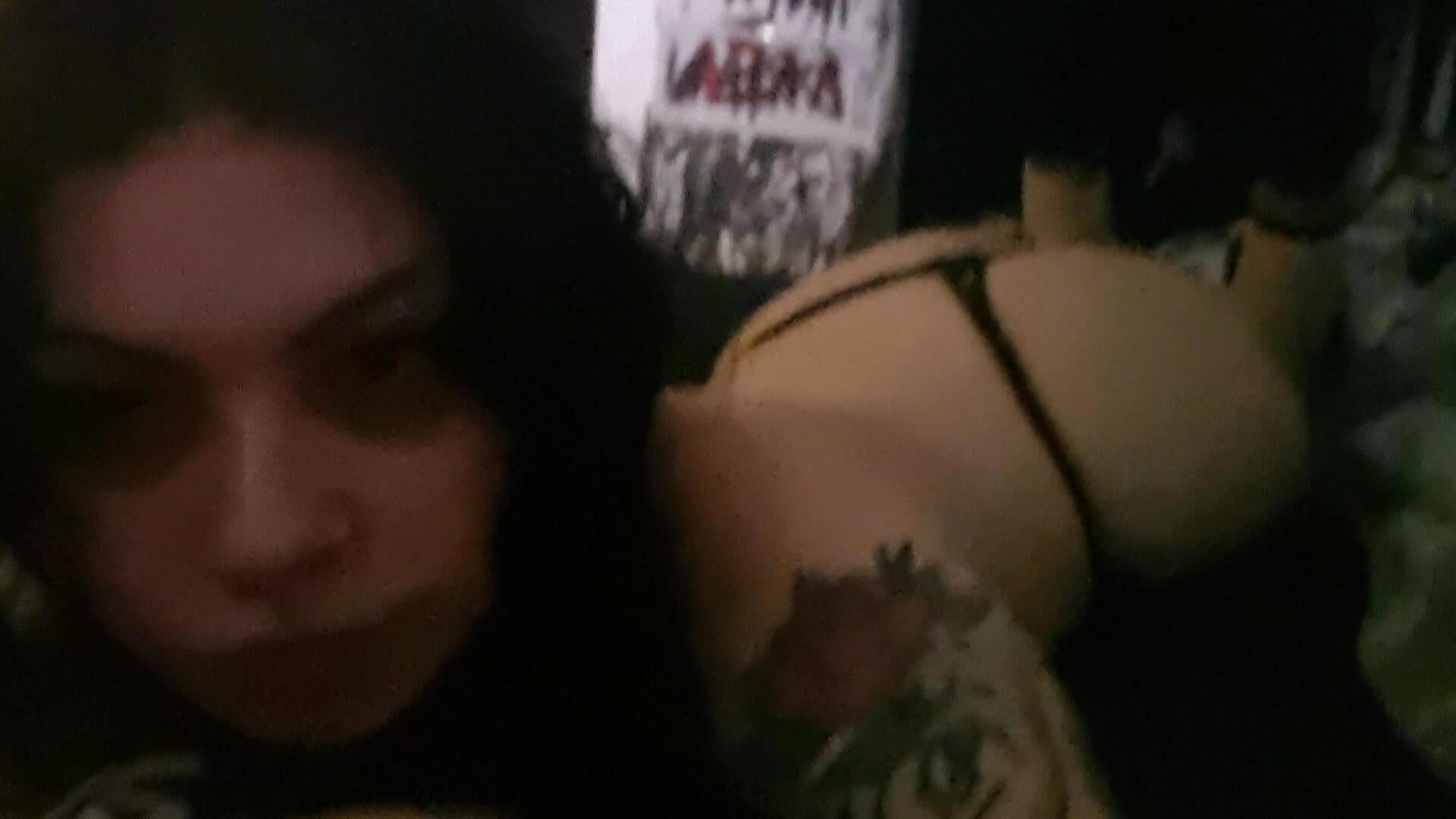 Just woke up - whatevaandissues主播的视频