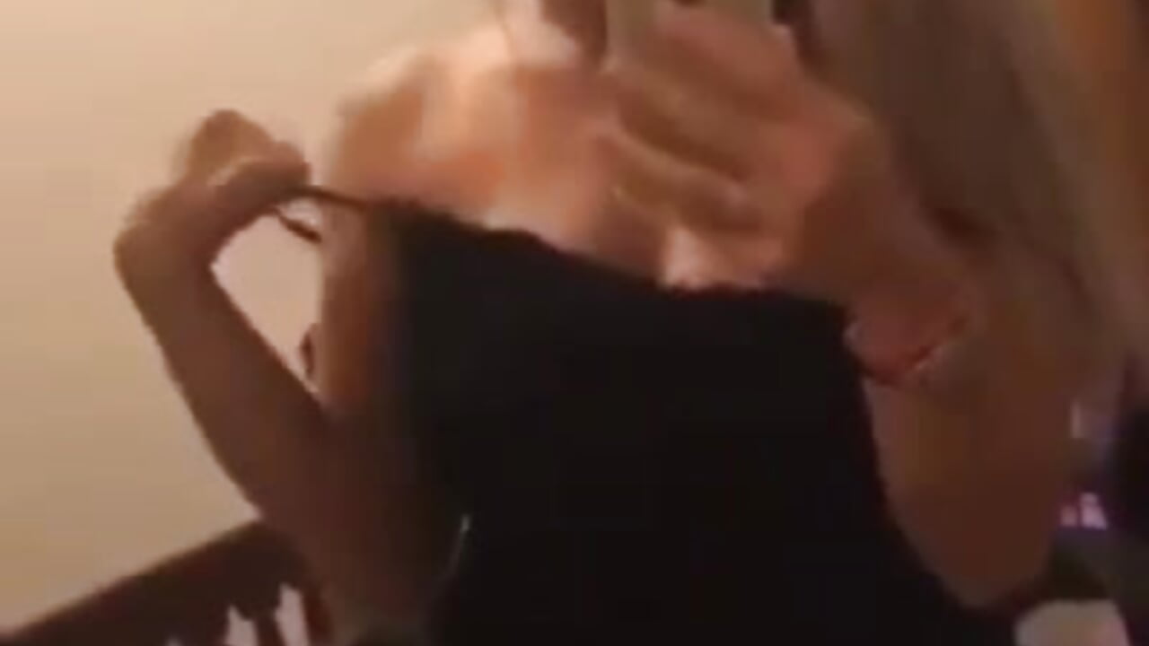 att,NibkHUK6LLzowmMO4xqEhUTH1ojd53VLknhD2R29I3w - video by arledcxxx cam model