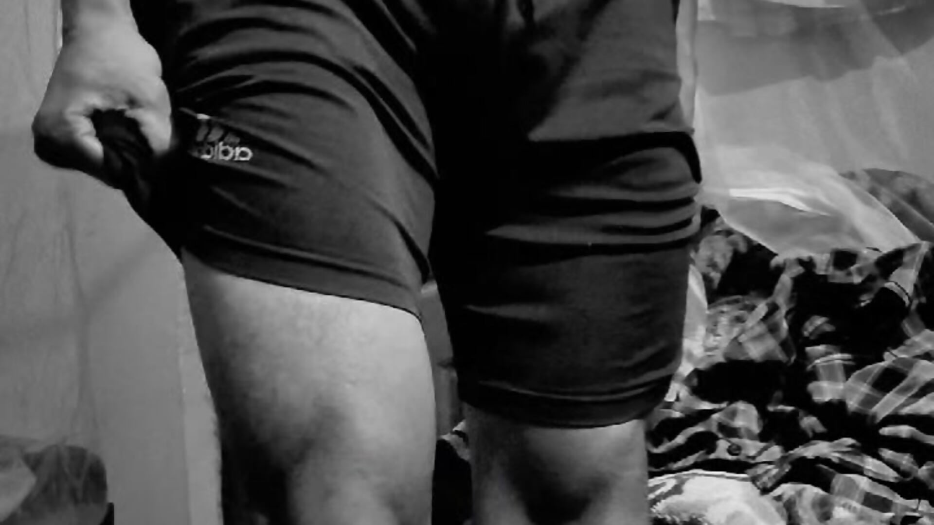 Thigh (flex)🦵 - video by theboyas cam model