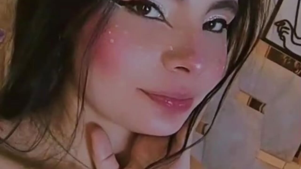 35 - відео від вебкаммоделі Sophieh_Sweet