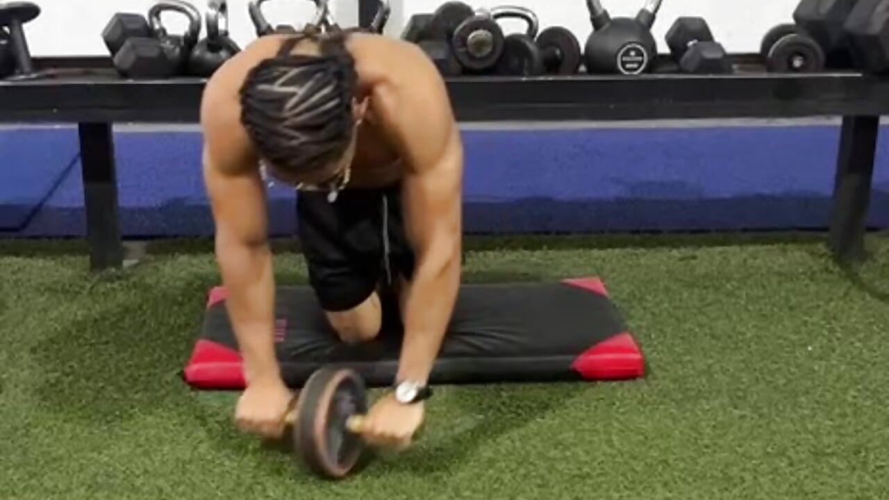 👋🏻 - video by Maximo_Zahir cam model