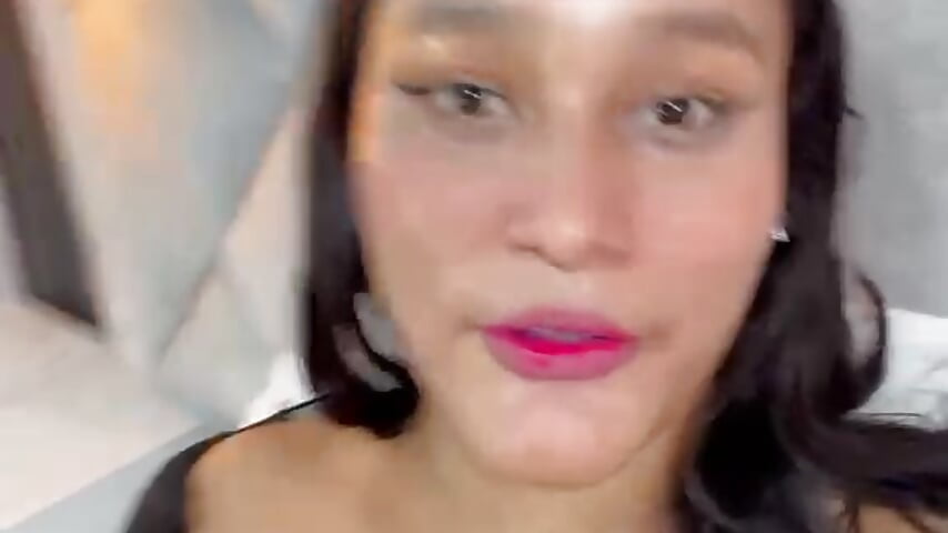 First day 😆 - video của người mẫu cam Sara_Channel01