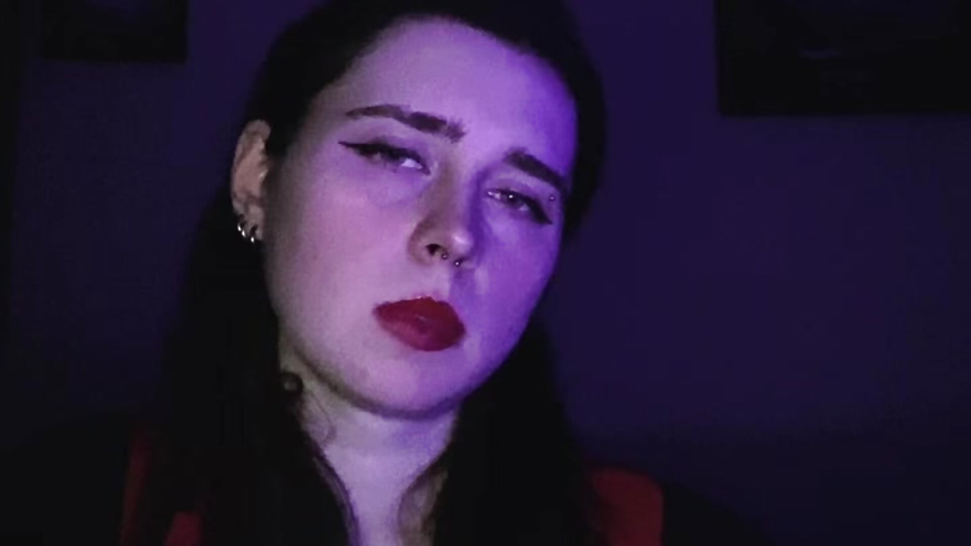 v1c044g50000d4np29nog65p45hta2m0 - vídeo de KrissLimada modelo de câmara