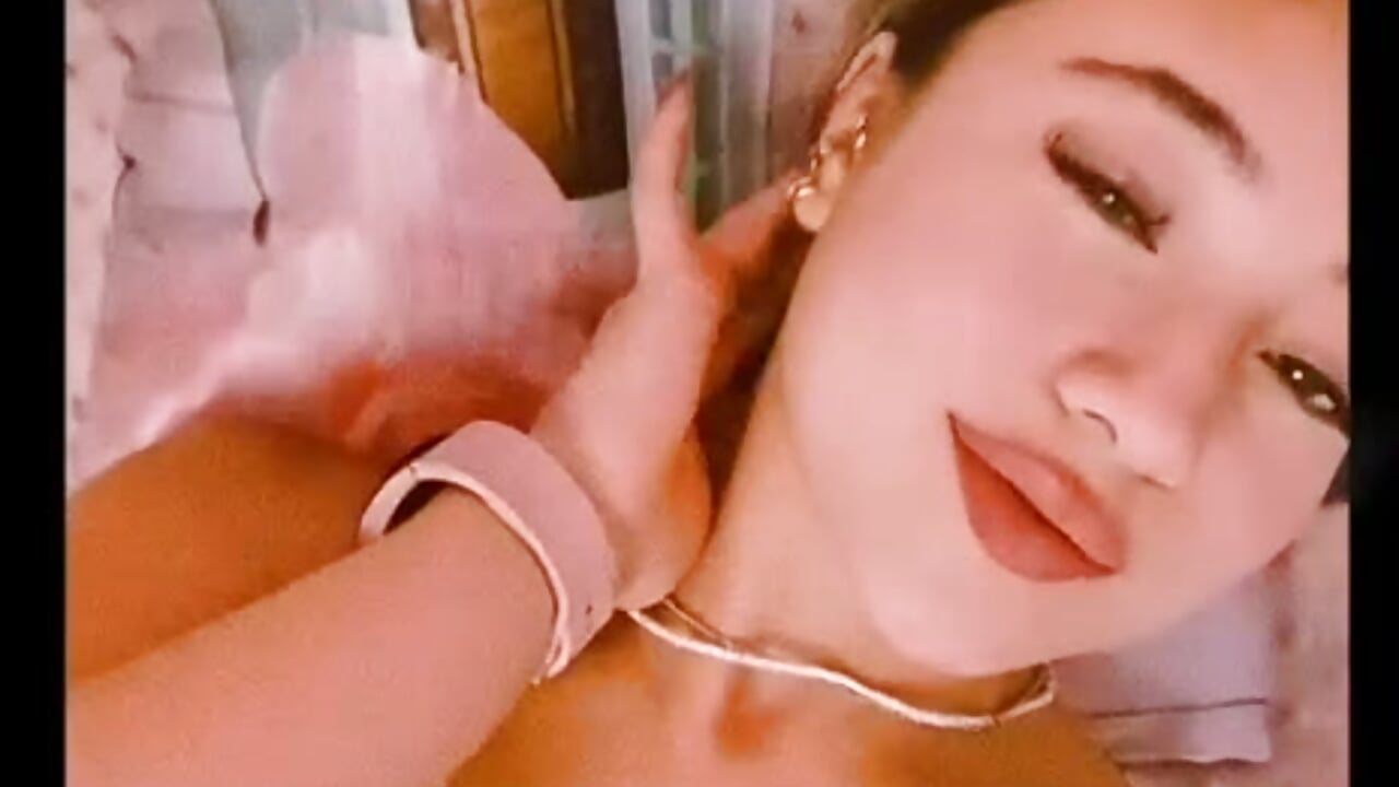 🔥 Take a good look at me... and tell me if you could resist - video by Amy_Kerr_Tx cam model