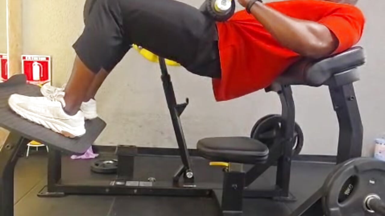 A little hip trust – видео вебкам-модели ArexBlack