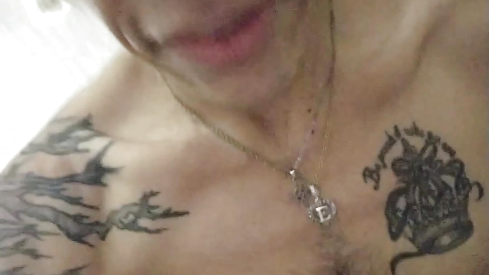 1000163162 – video od webkamerové modelky RuEnEd