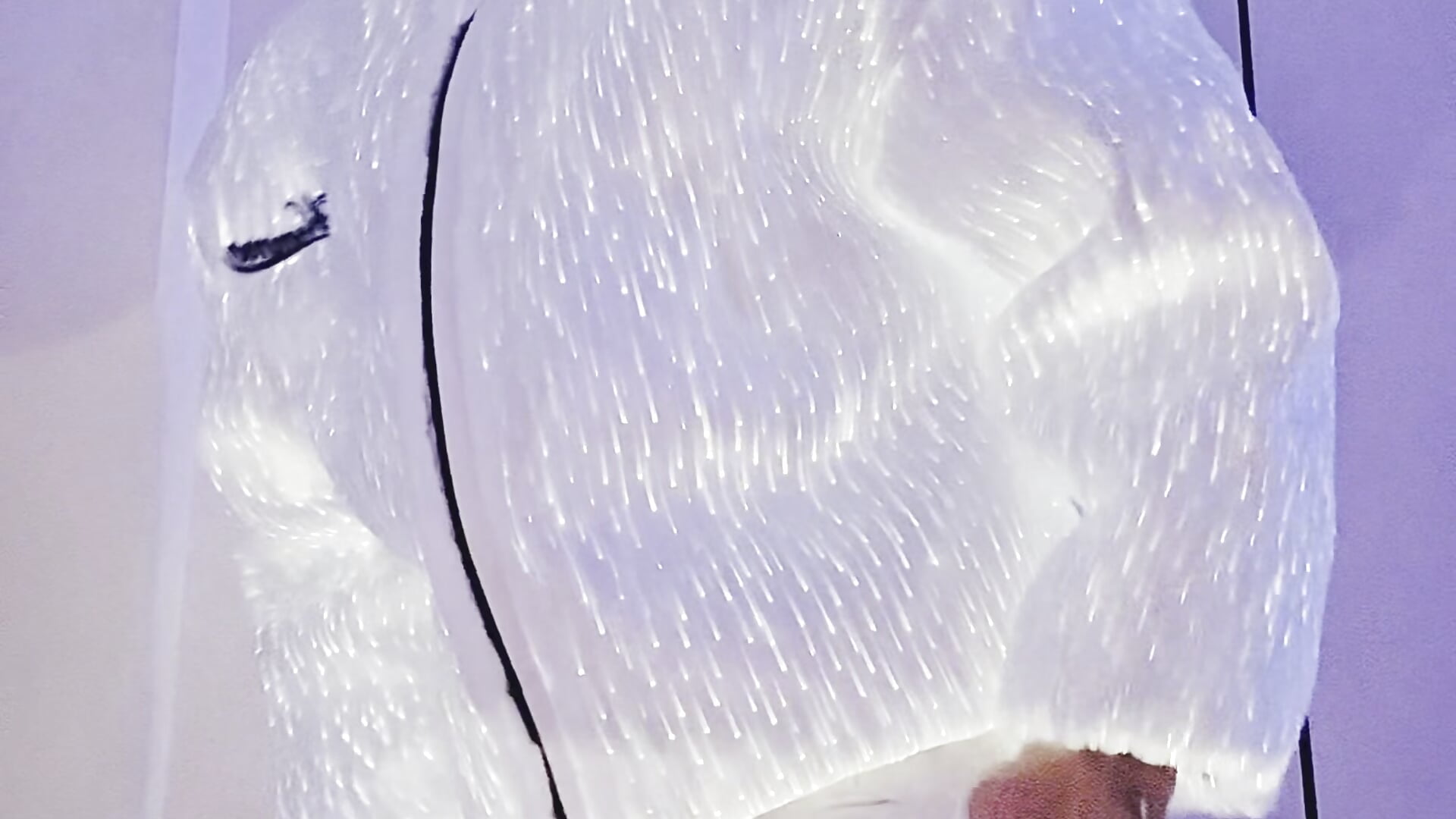 Super Jacket - vidéo du modèle de showcams LionBitchkovsky