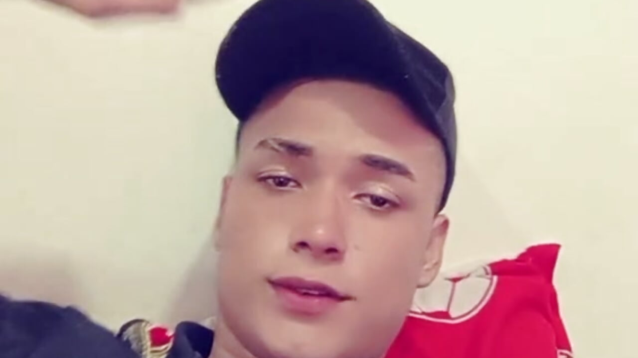 David 💜 - video di Sweet_David_ modella di cam