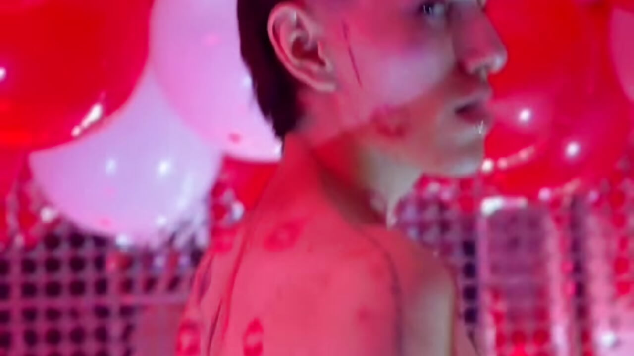 Heartbeats in Red - video di sweet_twiink modella di cam