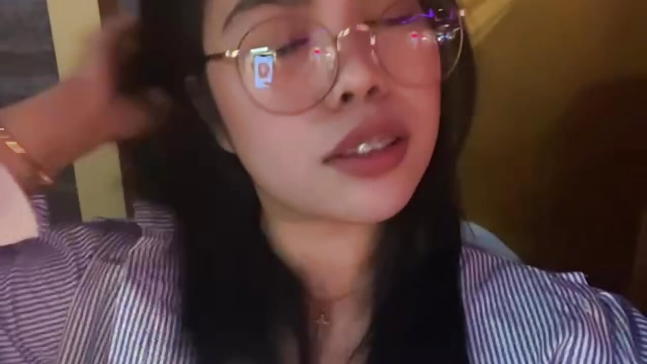 My Mood - video của người mẫu cam GeorgeneWatler