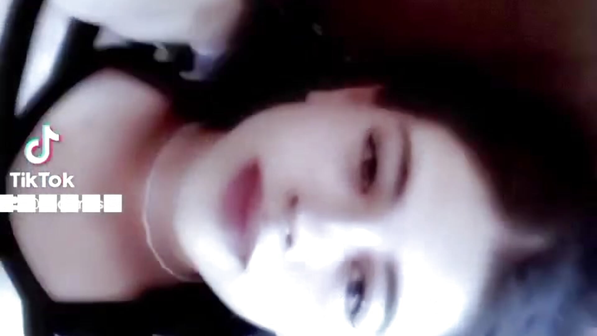 video_2026-01-20_22-08-38－カメラキャストのAuroraMacintoshの動画