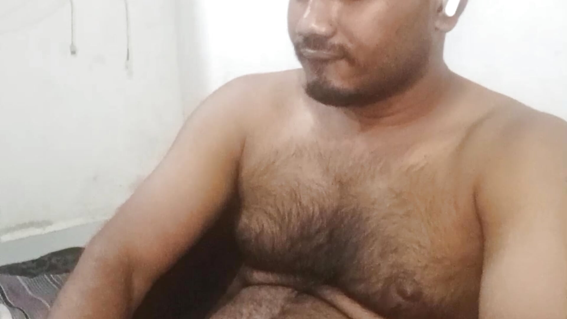 Face show full nude with hard dick jerking and cuming hairy chest - video của người mẫu cam Jack8967